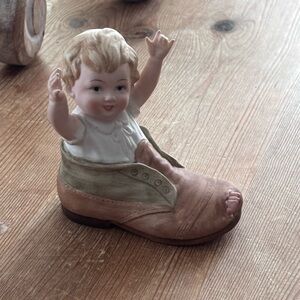 Vintage Mid-Century Modern Lefton Baby in a Shoe Ceramic Figurine